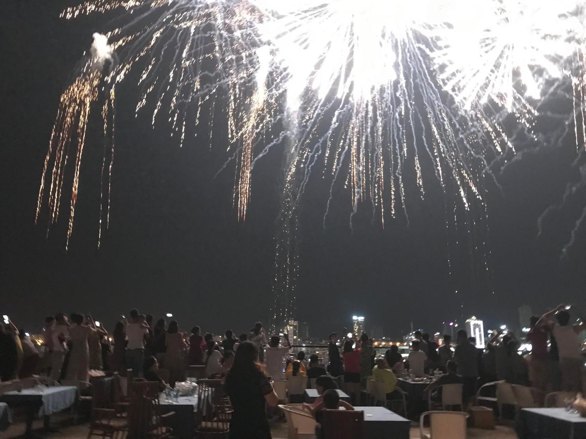 דה נאנג Kaka Hotel Han River מראה חיצוני תמונה